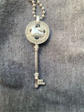 Kimora lee Simmons hello kitty key pendant sterling silver Simmons co